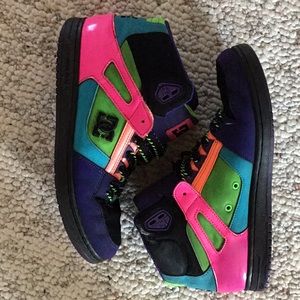 Women’s size 10 DC looking for new home